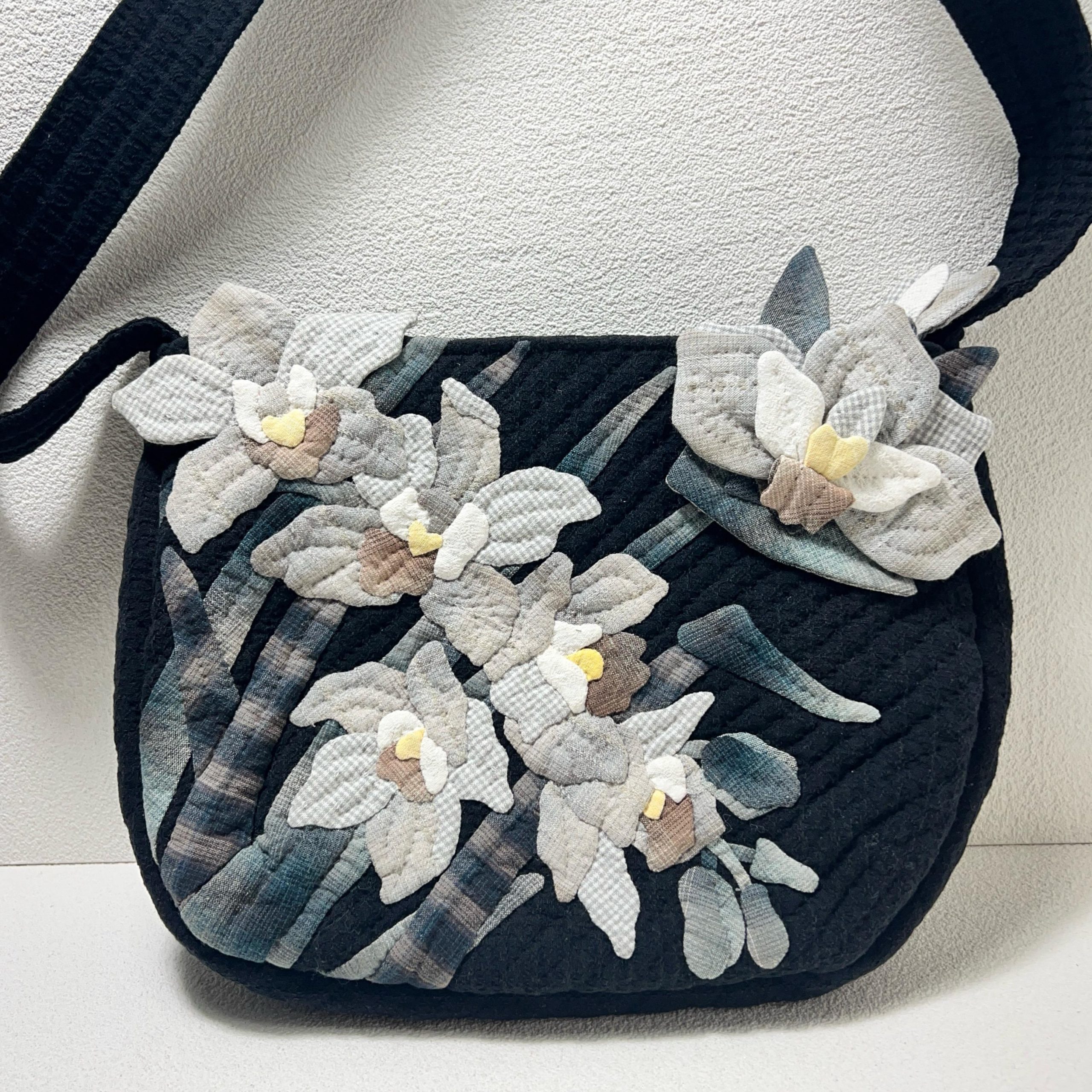 Elegant Moonlit Magnolia Appliqué Quilted Fabric Crossbody Bag