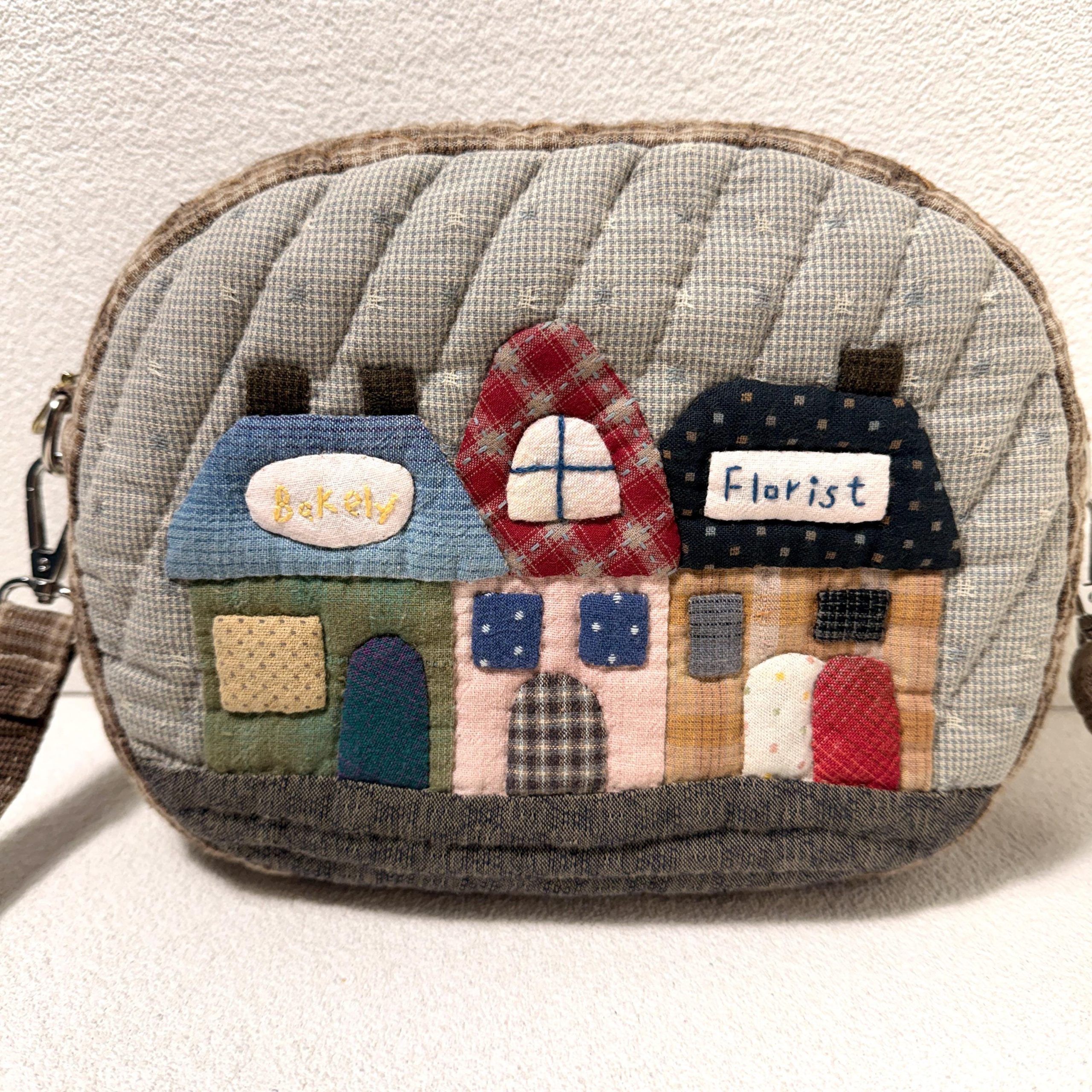 Whimsical Storybook Florist Shop Appliqué Quilted Crossbody Bag - Image 2