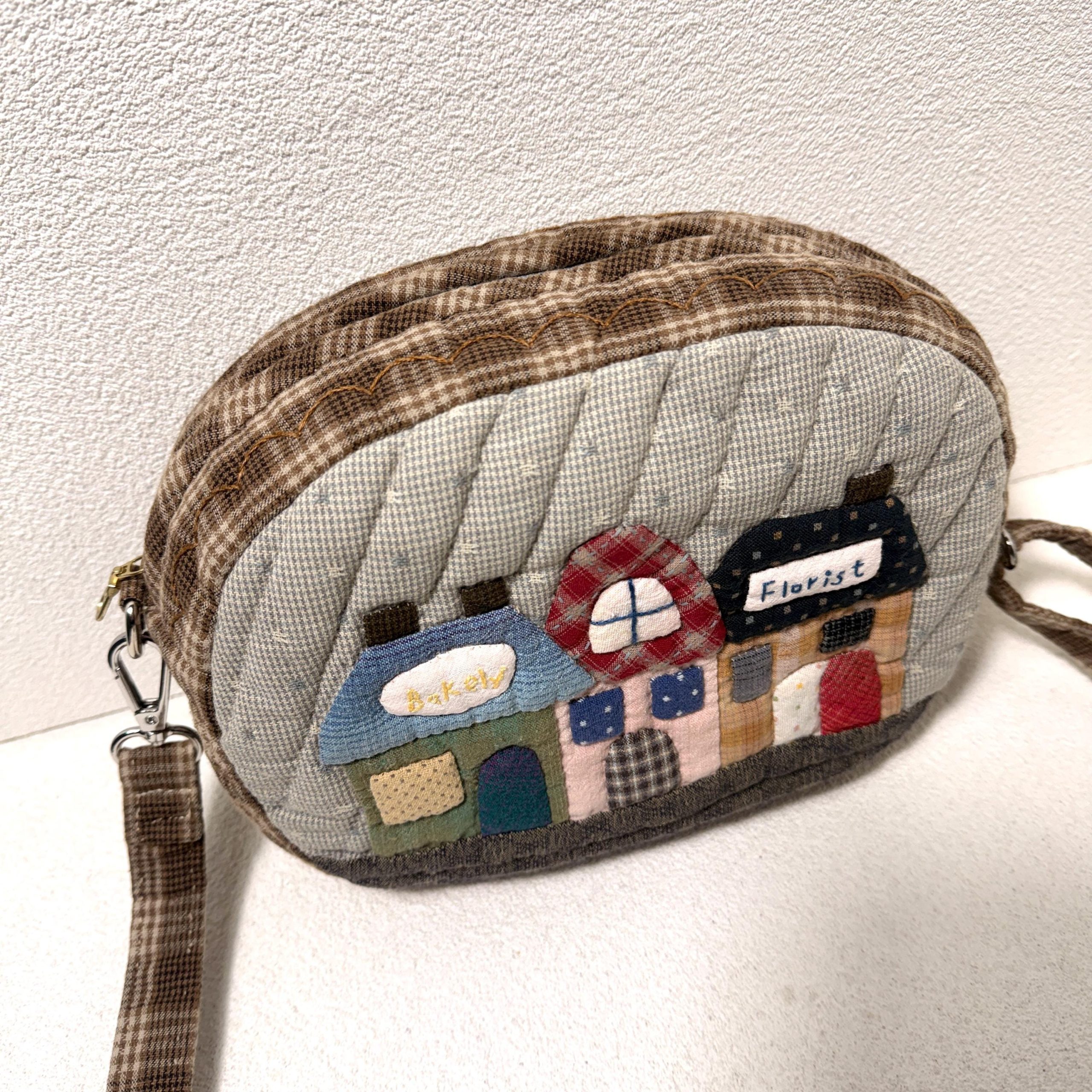 Whimsical Storybook Florist Shop Appliqué Quilted Crossbody Bag - Image 5