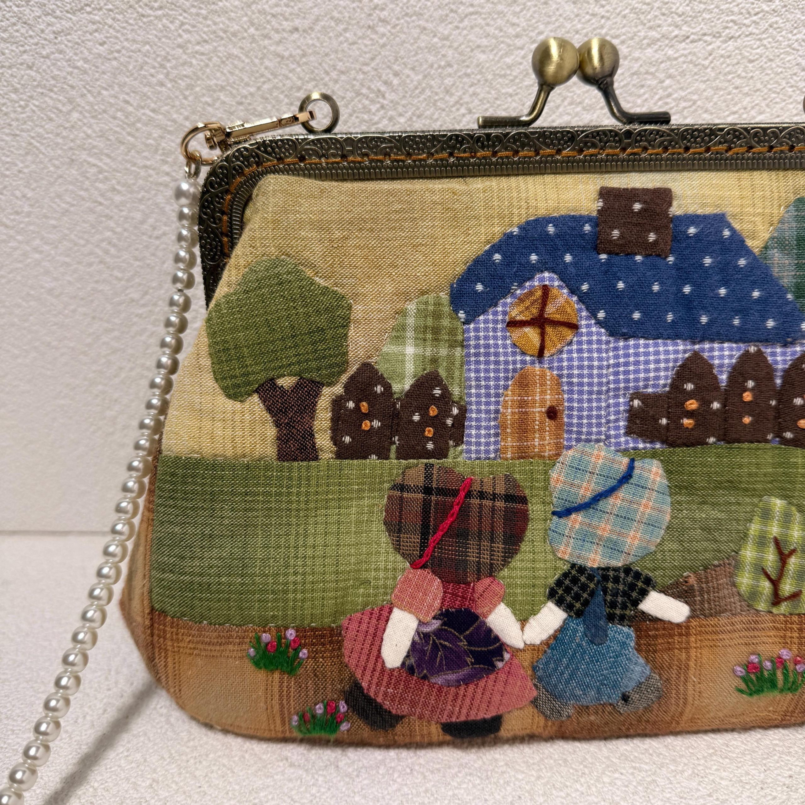 Whimsical Storybook Cottage Friends Appliqué Kiss-Lock Handbag - Image 3
